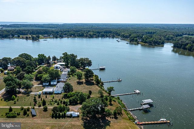 244 CHERRY ORCHARD LN, Montross, VA 22520