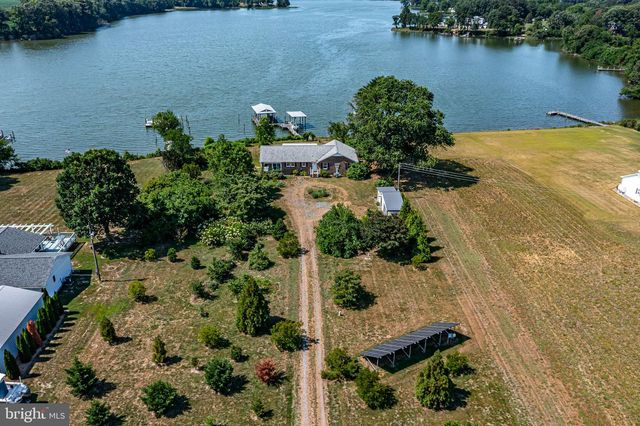 244 CHERRY ORCHARD LN, Montross, VA 22520