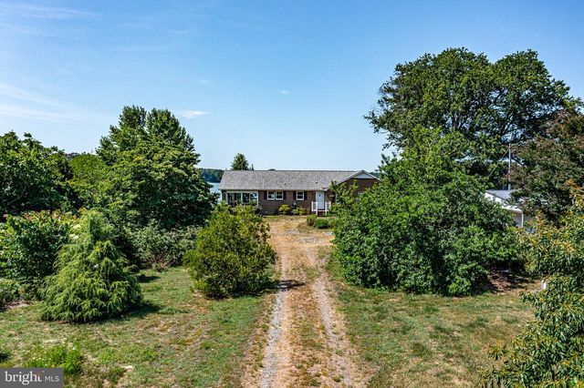 244 CHERRY ORCHARD LN, Montross, VA 22520