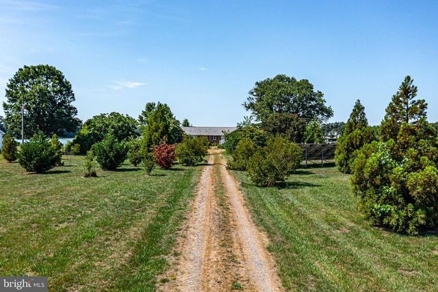 244 CHERRY ORCHARD LN, Montross, VA 22520