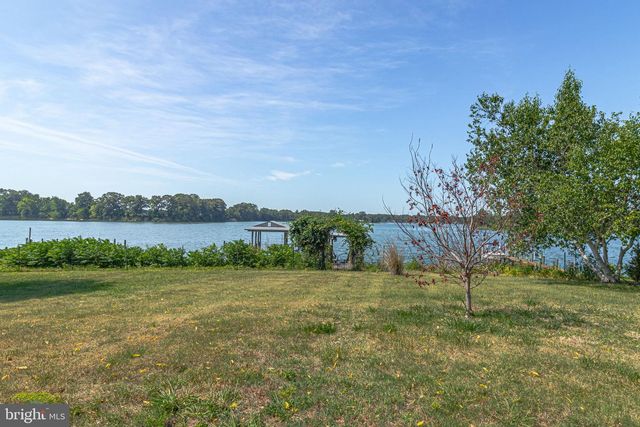 244 CHERRY ORCHARD LN, Montross, VA 22520