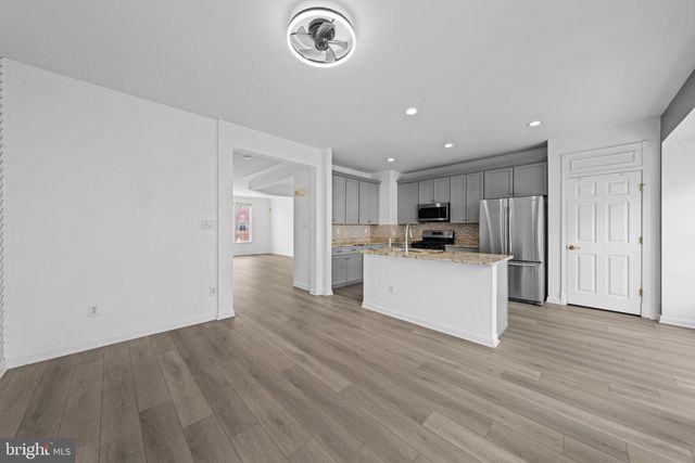 2598 LOGAN WOOD DR, Herndon, VA 20171