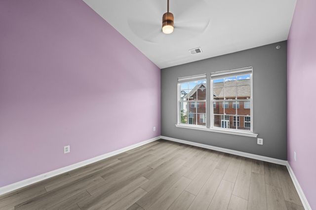 2598 LOGAN WOOD DR, Herndon, VA 20171