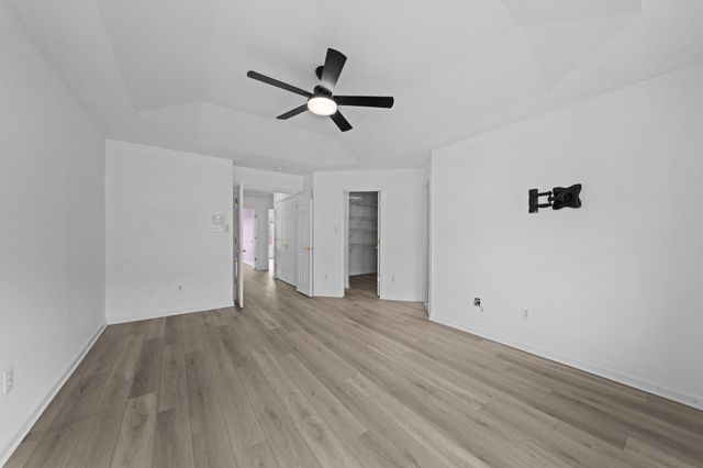 2598 LOGAN WOOD DR, Herndon, VA 20171