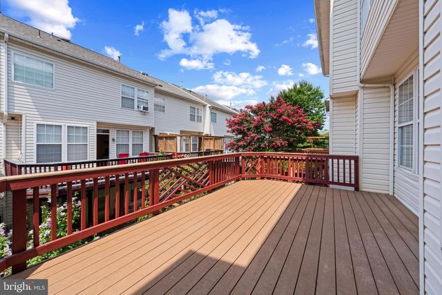 2598 LOGAN WOOD DR, Herndon, VA 20171
