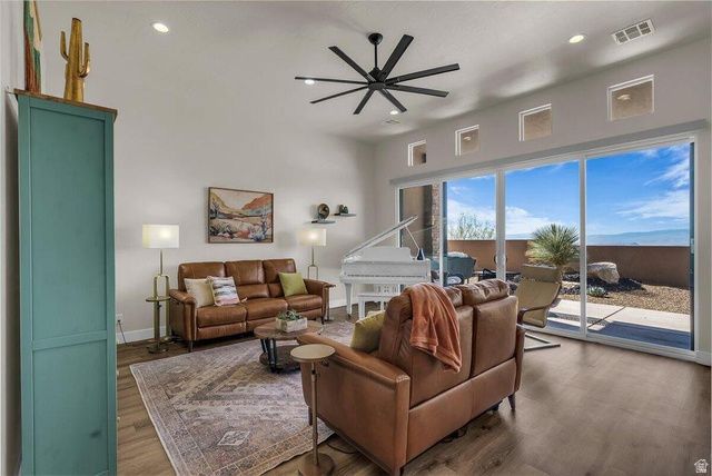 1559 W FIREPIT DR, St. George, UT 84770