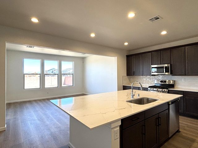 6022 Chicago Road SE, Albuquerque, NM 87106