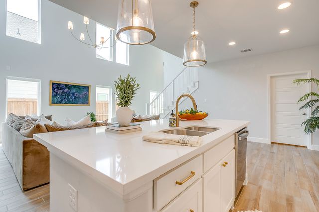 2117 Eastus Lane, Fort Worth, TX 76008