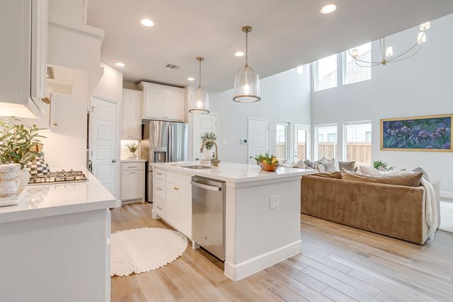 2117 Eastus Lane, Fort Worth, TX 76008