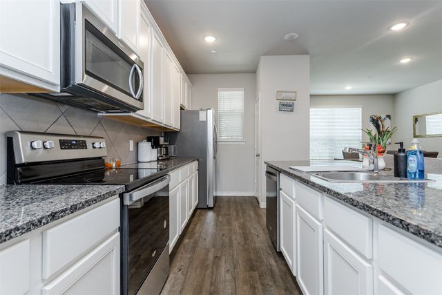 1270 Alamo Drive, Lewisville, TX 75077