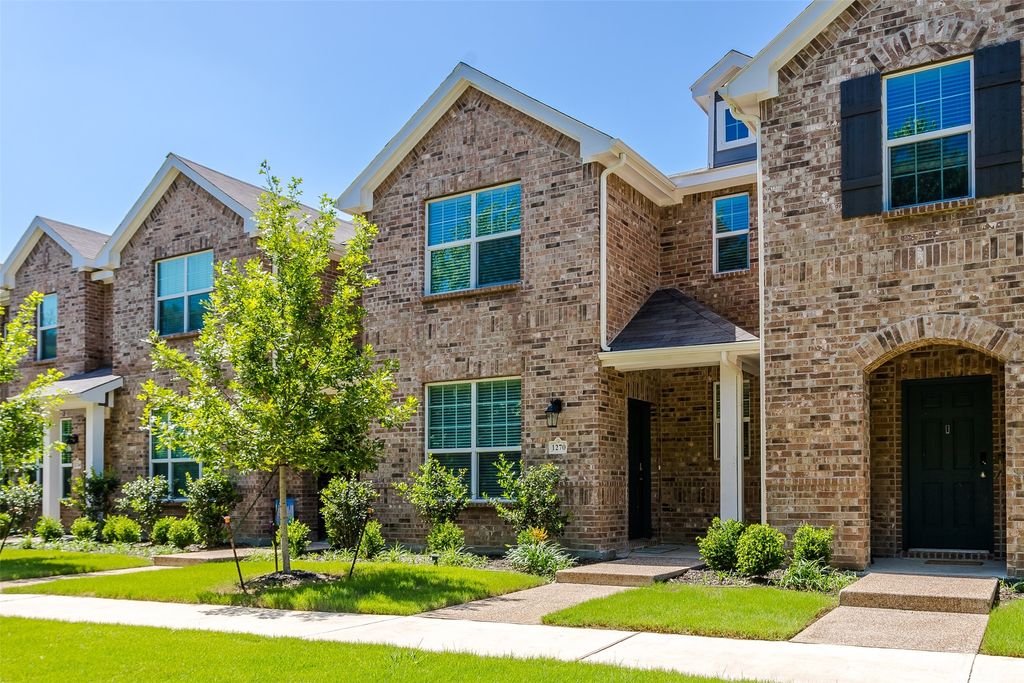 1270 Alamo Drive, Lewisville, TX 75077