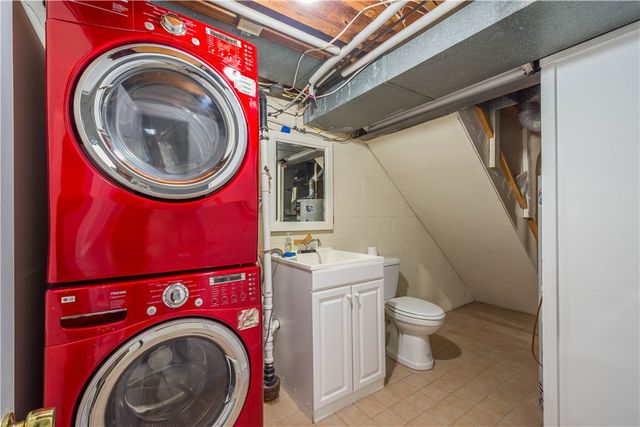 1220 Tiffany Circle, Upper St Clair, PA 15241