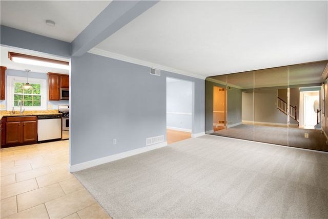 1220 Tiffany Circle, Upper St Clair, PA 15241