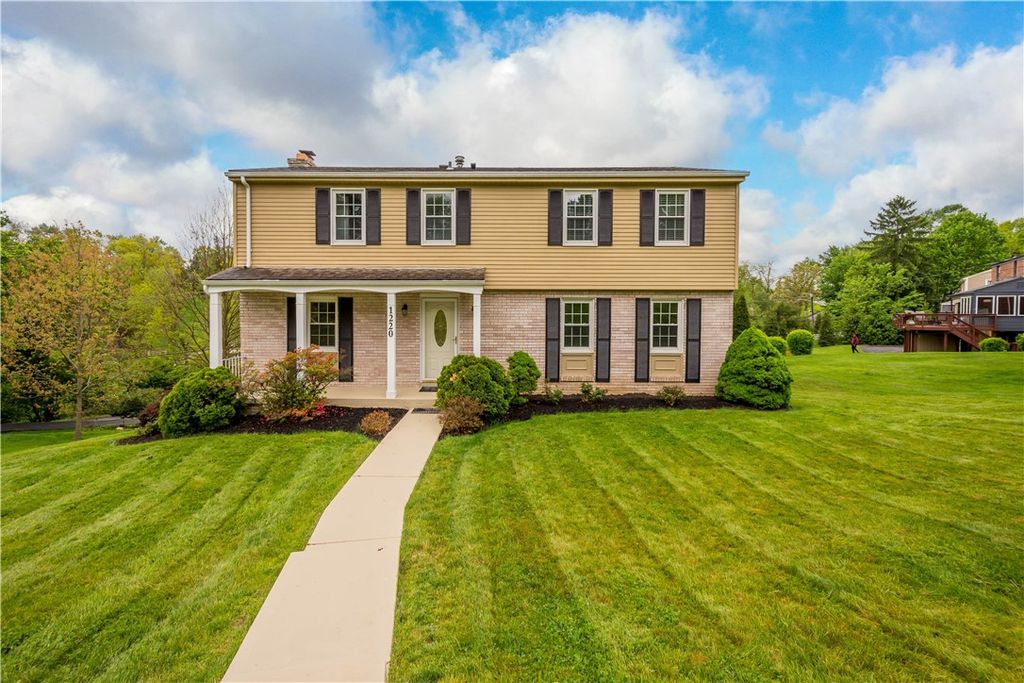 1220 Tiffany Circle, Upper St Clair, PA 15241