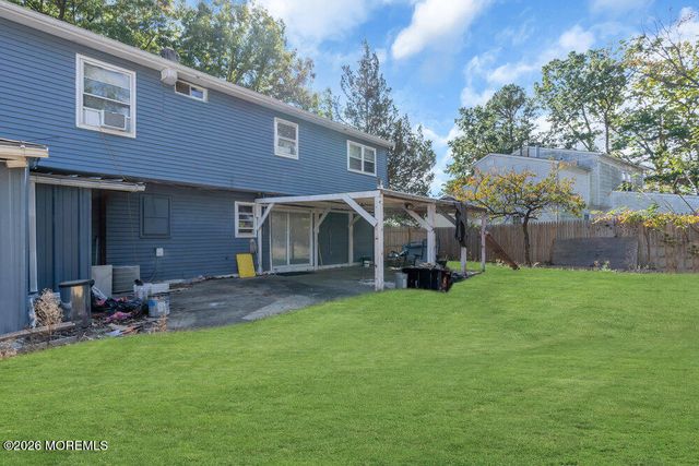 1038 Hearthstone Drive, Lakewood, NJ 08701