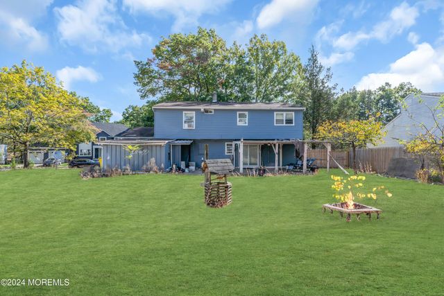 1038 Hearthstone Drive, Lakewood, NJ 08701