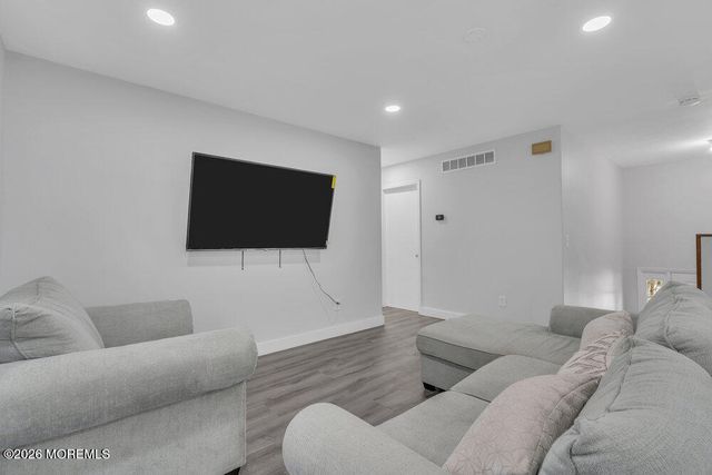 1038 Hearthstone Drive, Lakewood, NJ 08701