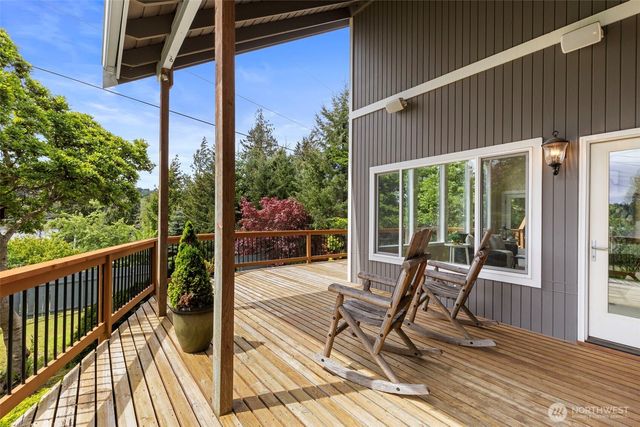 21275 Indianola Road NE, Poulsbo, WA 98370