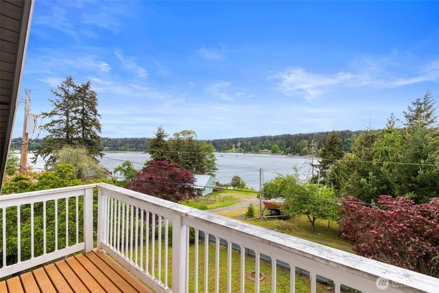 21275 Indianola Road NE, Poulsbo, WA 98370