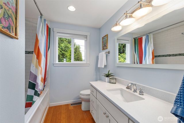 21275 Indianola Road NE, Poulsbo, WA 98370