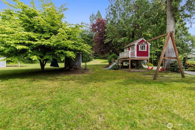 21275 Indianola Road NE, Poulsbo, WA 98370