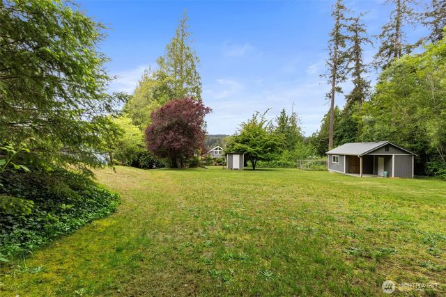 21275 Indianola Road NE, Poulsbo, WA 98370