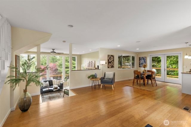 21275 Indianola Road NE, Poulsbo, WA 98370