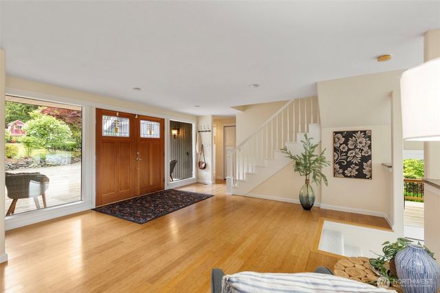 21275 Indianola Road NE, Poulsbo, WA 98370