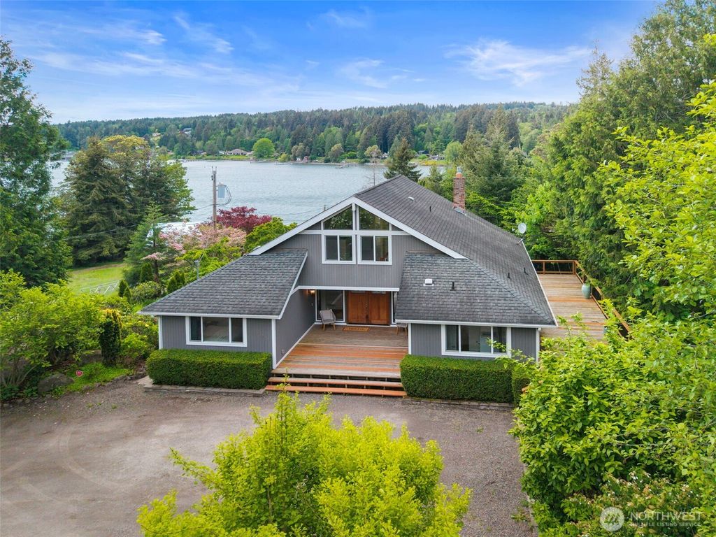 21275 Indianola Road NE, Poulsbo, WA 98370