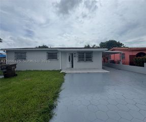 1320 W 37th St, Hialeah, FL 33012