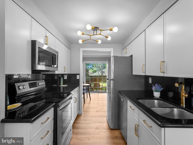 1605 NEW WINDSOR CT, Crofton, MD 21114