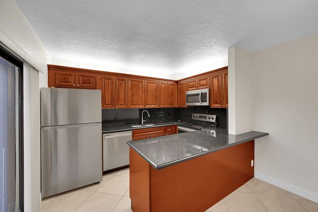 128 Lake Arbor Drive, Palm Springs, FL 33461