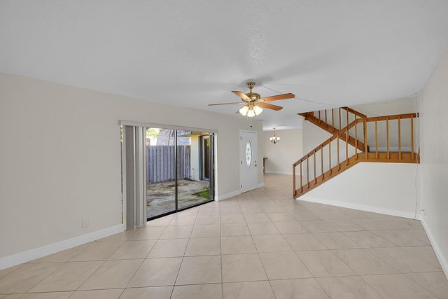 128 Lake Arbor Drive, Palm Springs, FL 33461