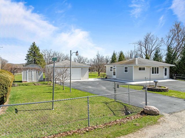 N3358 Hawthorn ROAD, Lake Geneva, WI 53147