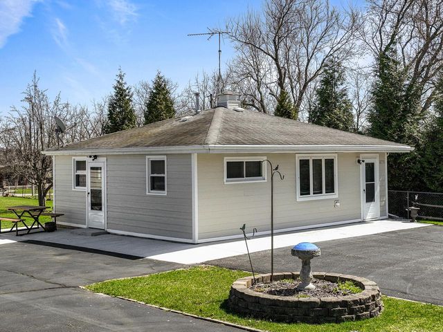 N3358 Hawthorn ROAD, Lake Geneva, WI 53147