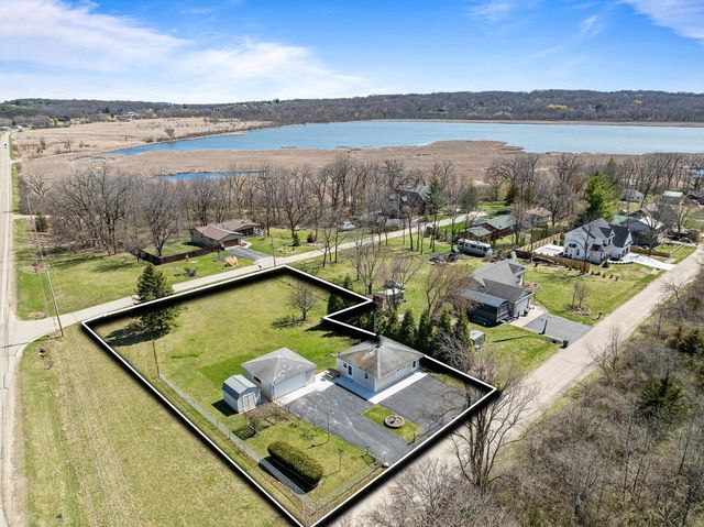 N3358 Hawthorn ROAD, Lake Geneva, WI 53147