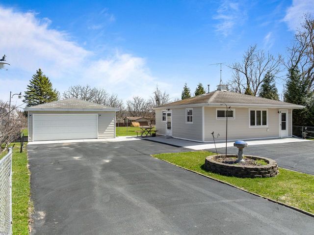 N3358 Hawthorn ROAD, Lake Geneva, WI 53147