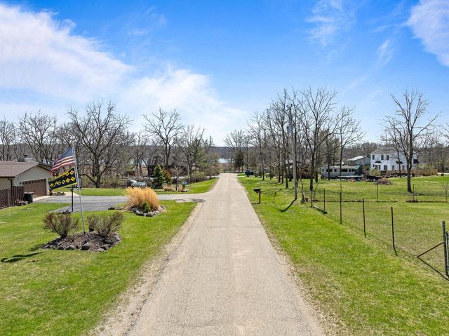 N3358 Hawthorn ROAD, Lake Geneva, WI 53147
