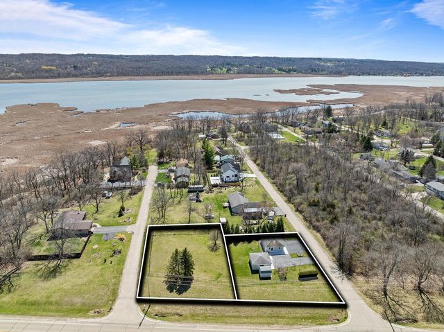 N3358 Hawthorn ROAD, Lake Geneva, WI 53147