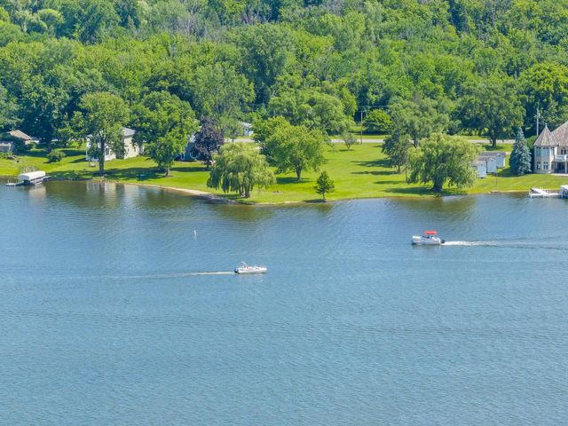 N3358 Hawthorn ROAD, Lake Geneva, WI 53147