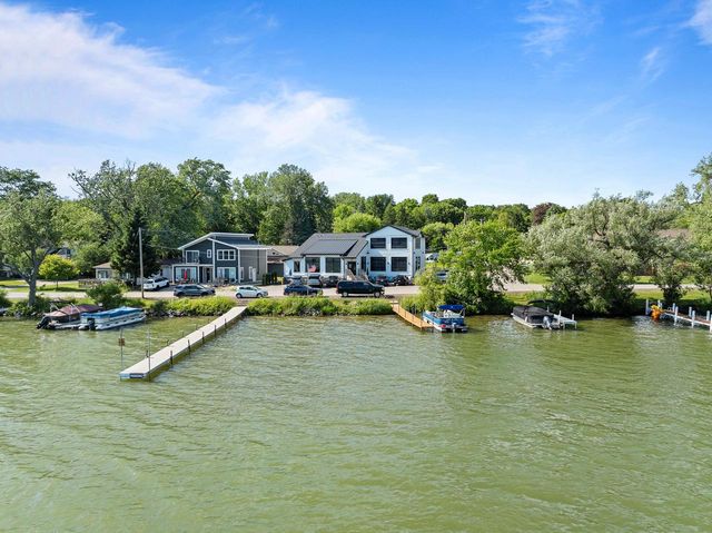 N3358 Hawthorn ROAD, Lake Geneva, WI 53147