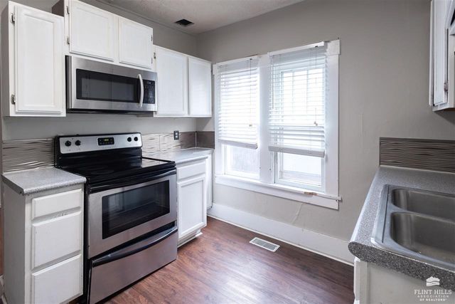 711 Osage, Manhattan, KS 66502