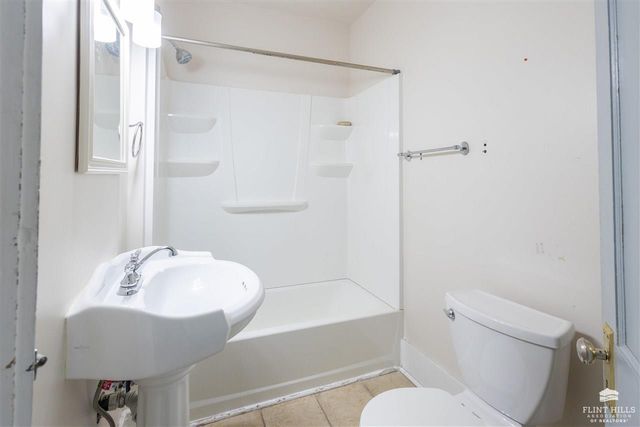 711 Osage, Manhattan, KS 66502