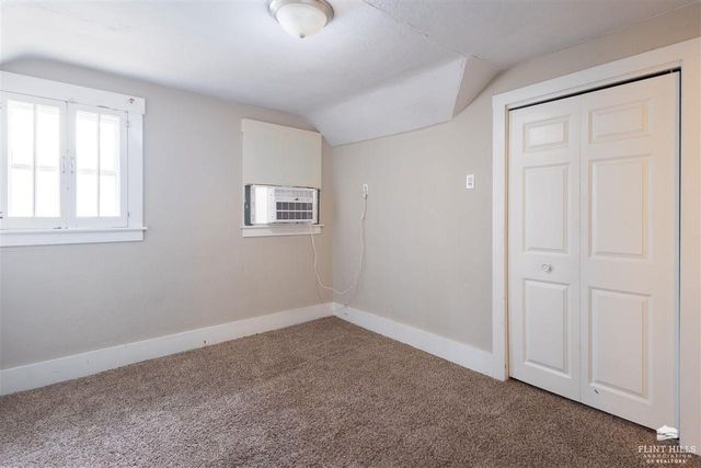 711 Osage, Manhattan, KS 66502