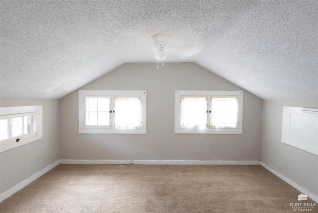 711 Osage, Manhattan, KS 66502