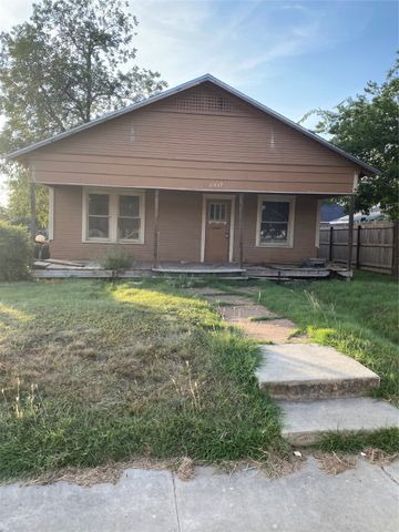 1307 Coggin Avenue, Brownwood, TX 76801