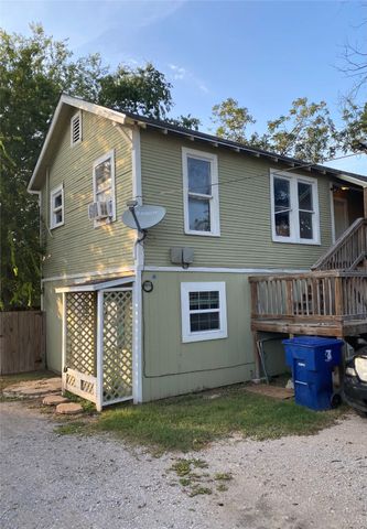 1307 Coggin Avenue, Brownwood, TX 76801