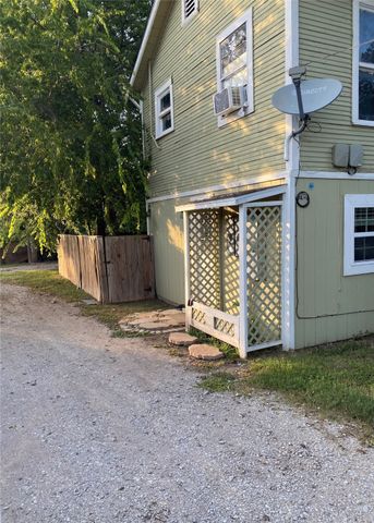 1307 Coggin Avenue, Brownwood, TX 76801