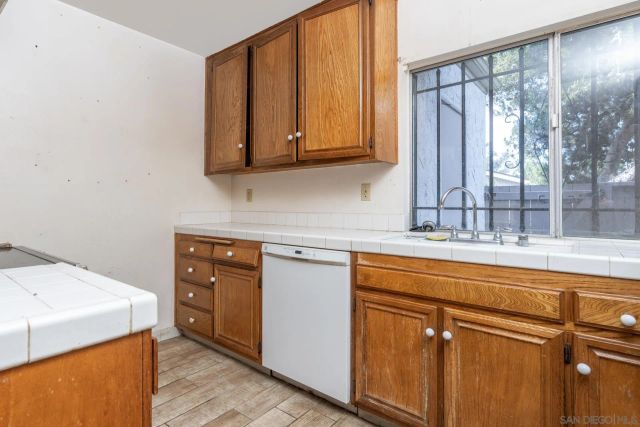 9606 Easter Way, San Diego, CA 92121