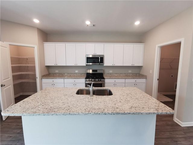 4616 Waxwing Street, Hoschton, GA 30548